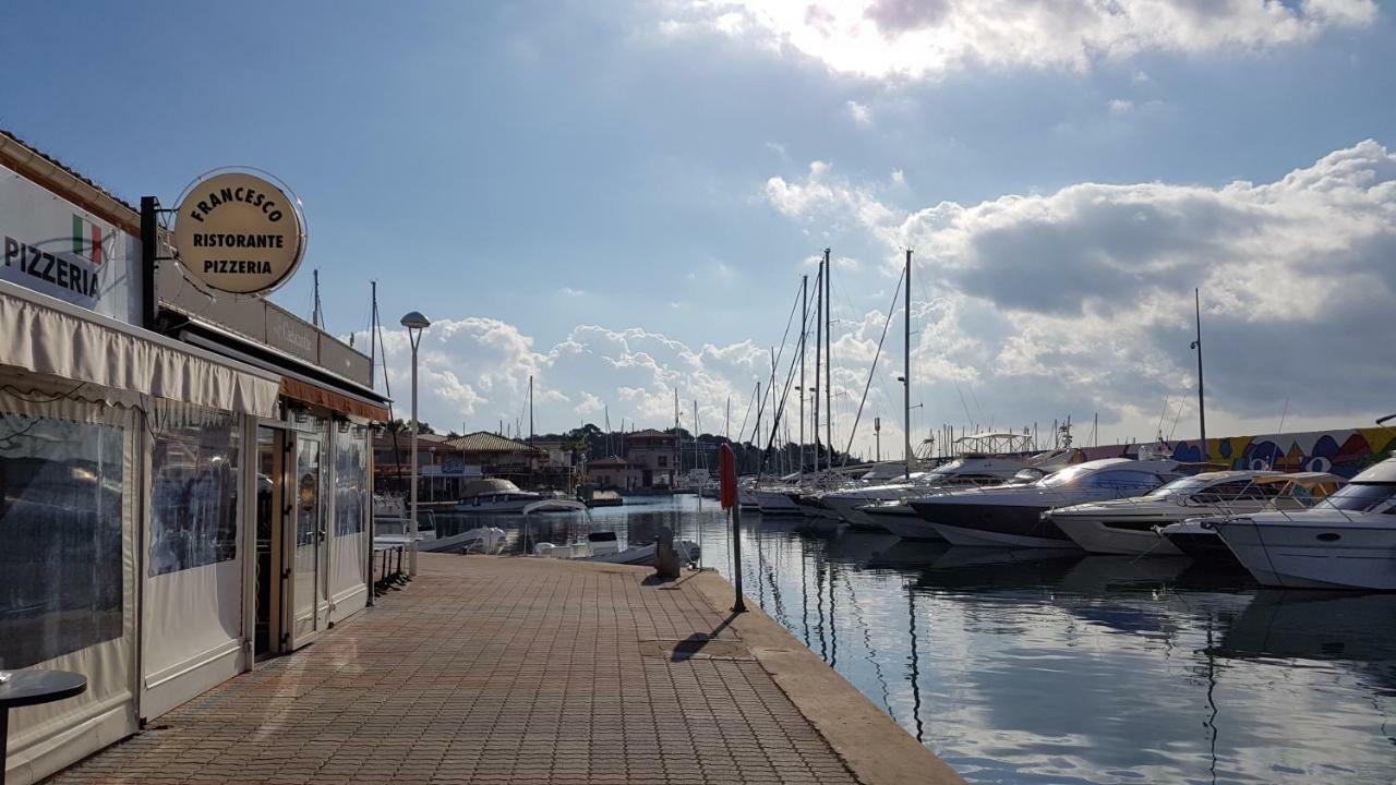 Saint Raphael - Appartement dans villa au calme à Valescure Extérieur photo