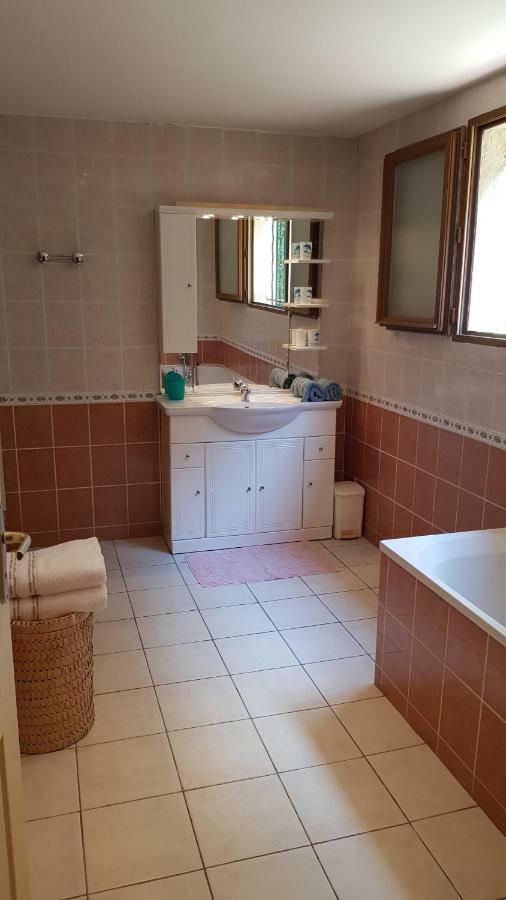 Saint Raphael - Appartement dans villa au calme à Valescure Extérieur photo